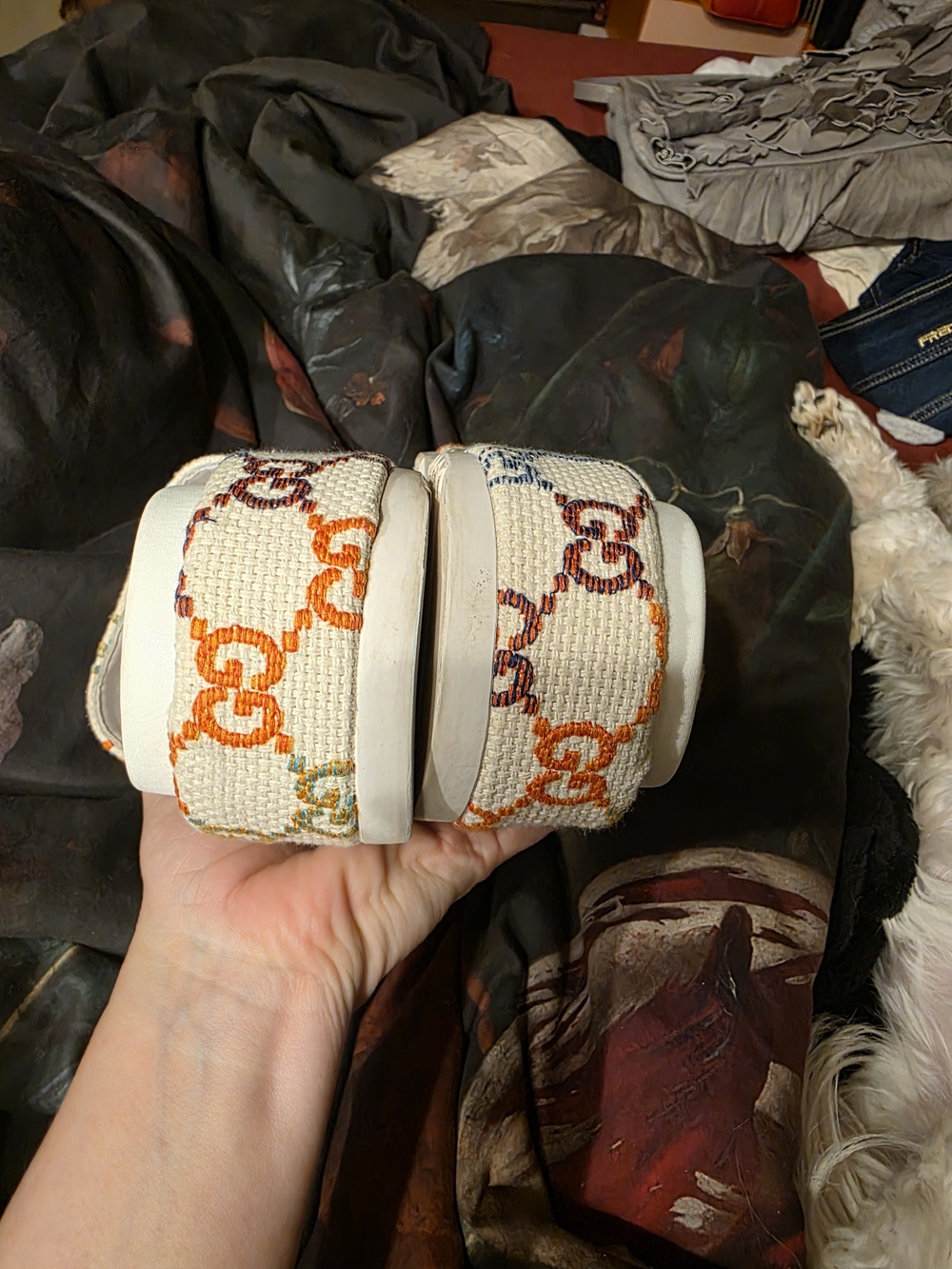 Please Read Description Gucci White Slides with GG Pattern - Picture 4 of 6
